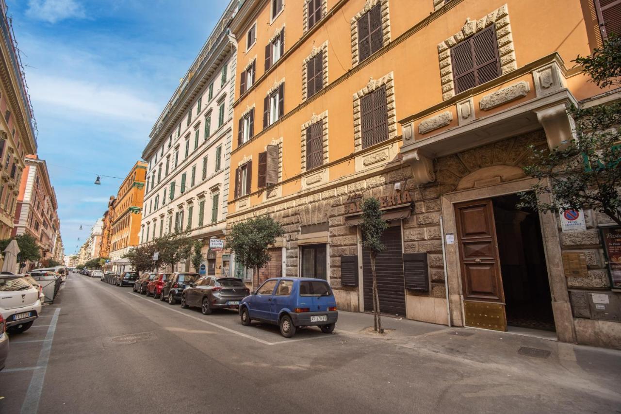 Apartmán Residenza Regina Řím Exteriér fotografie