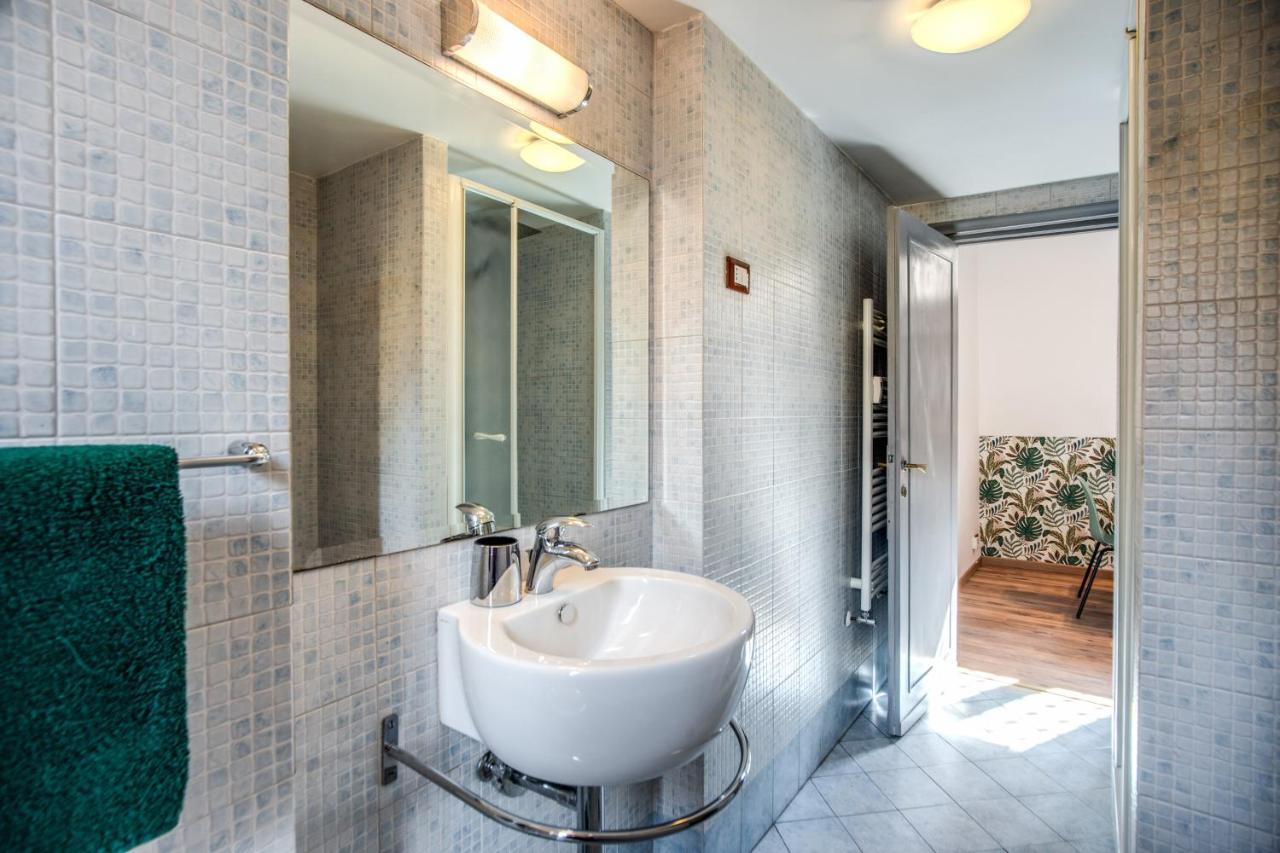 Apartmán Residenza Regina Řím Exteriér fotografie